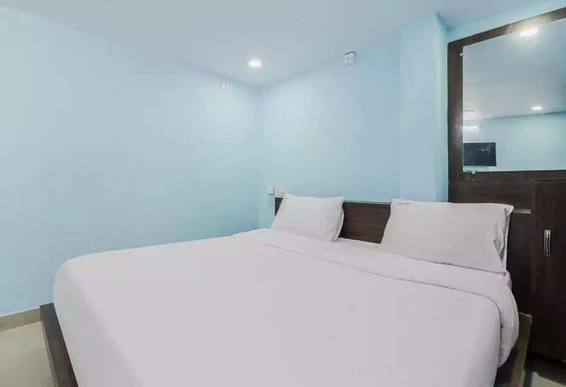 Oyo Hotel Prudhvi Devi