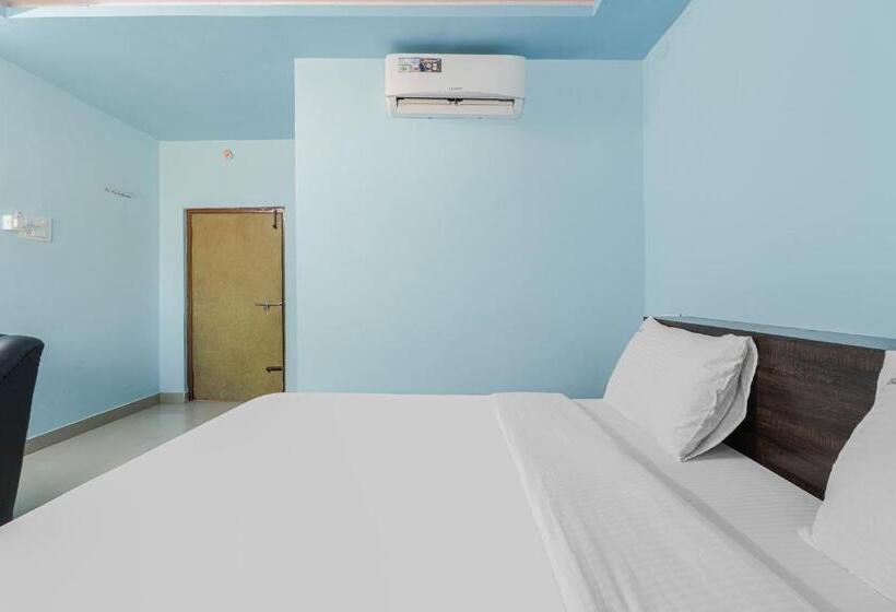 Oyo Hotel Prudhvi Devi