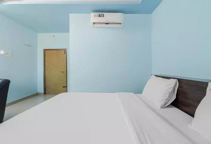 Oyo Hotel Prudhvi Devi