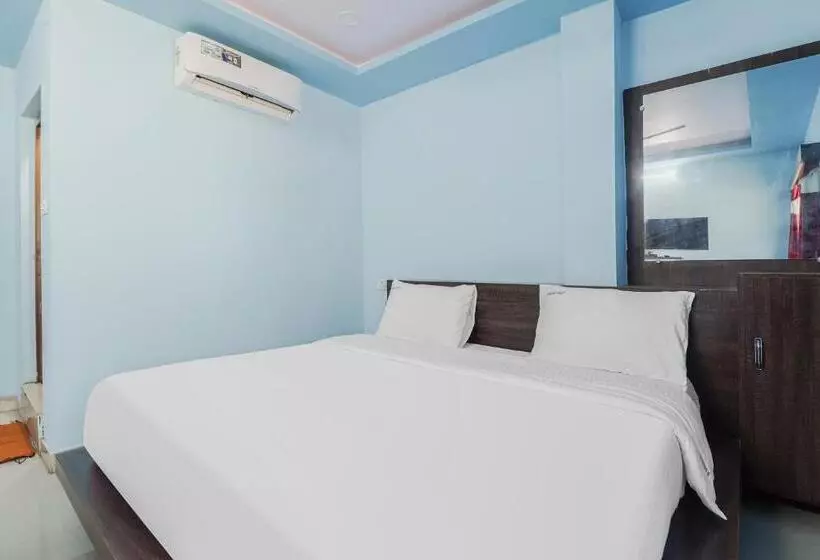 Oyo Hotel Prudhvi Devi
