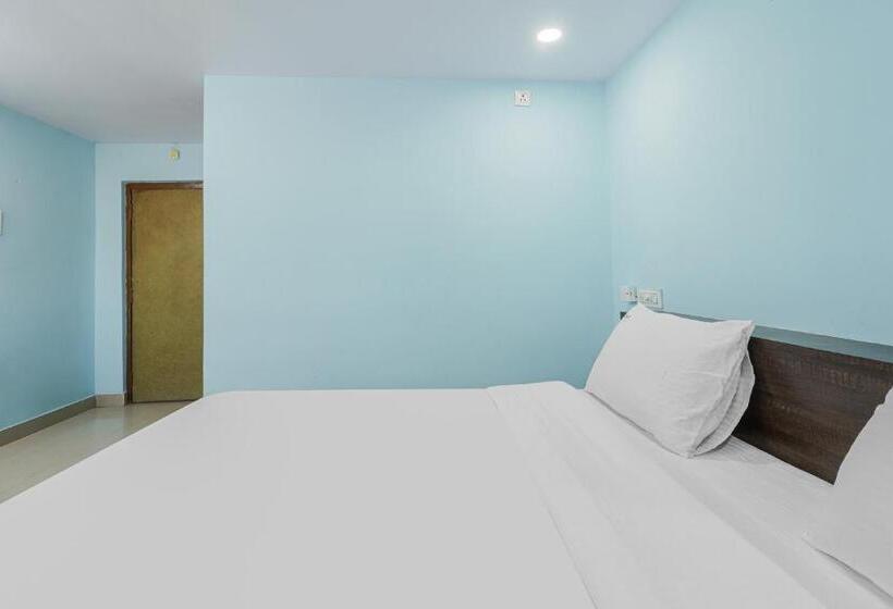 Oyo Hotel Prudhvi Devi