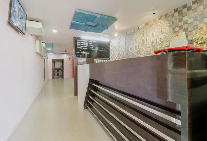 Oyo Hotel Prudhvi Devi