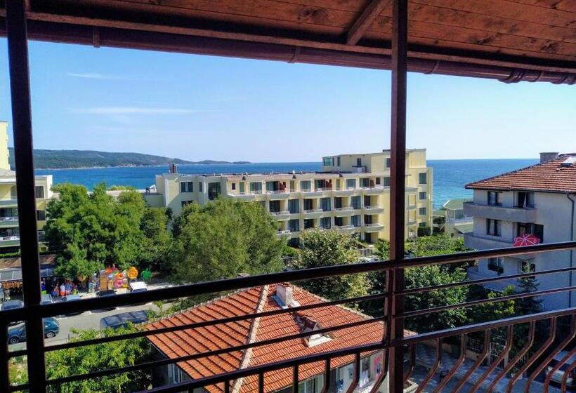 Panzió стаи лилия 18