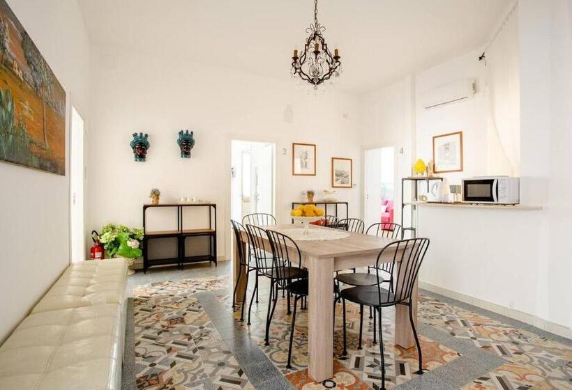 پانسیون Teama Corso Gelone