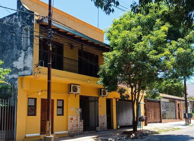 تختخواب و صبحانه Villa Morra House Iii