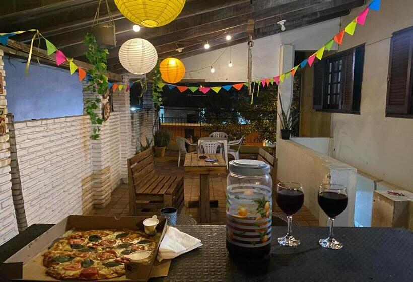 تختخواب و صبحانه Villa Morra House Iii