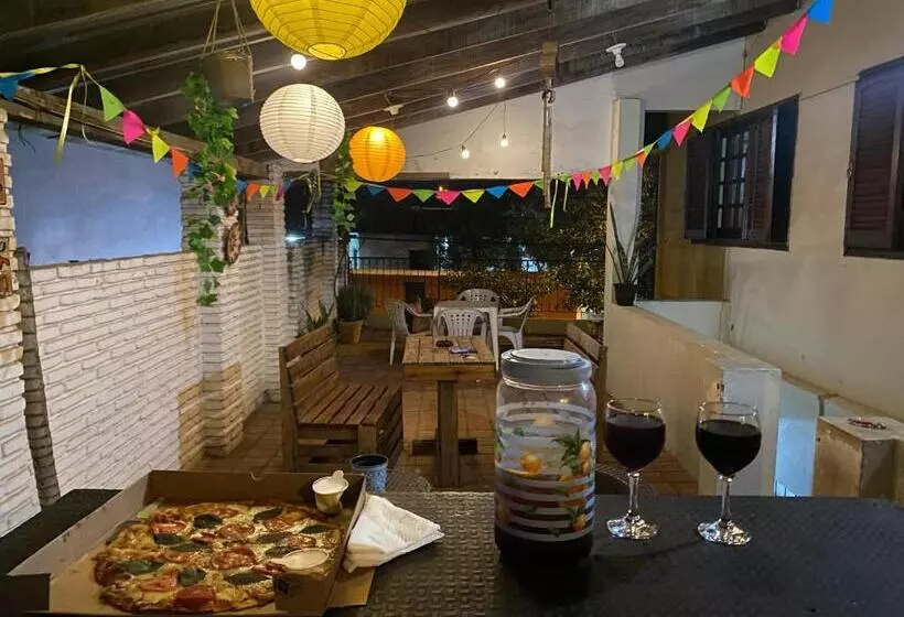 تختخواب و صبحانه Villa Morra House Iii
