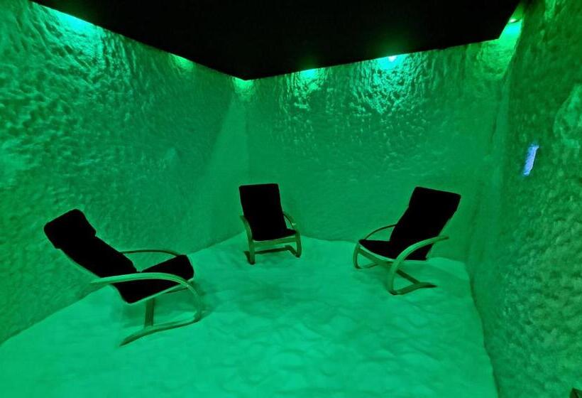 Hotel Henry Resort & Spa