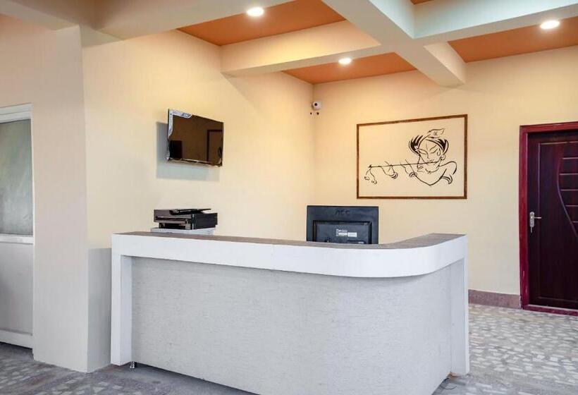 בית מלון כפרי Oyo Rushikonda Grand