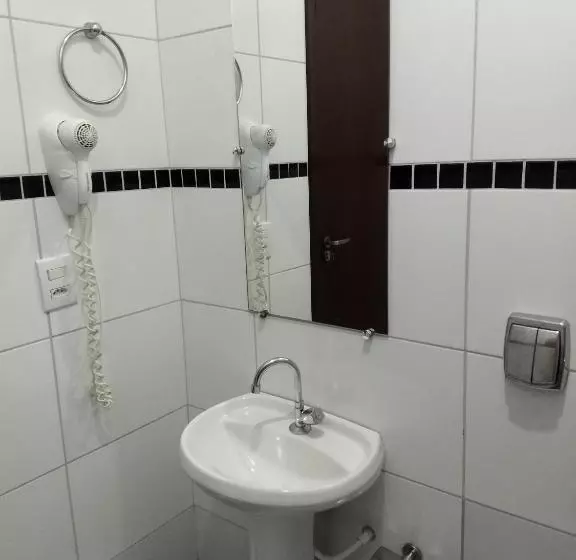 ホテル Vale Do Ivinhema