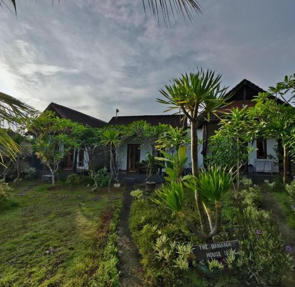 ペンション The Banana House