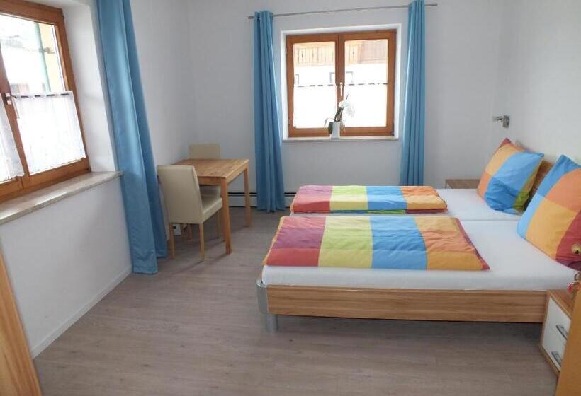 Общежитие Dreimäderlhaus Rieden