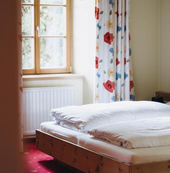 Retkeilymaja Gasthof Post