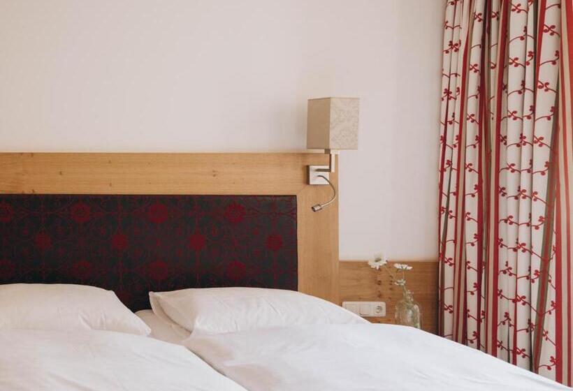 Retkeilymaja Gasthof Post