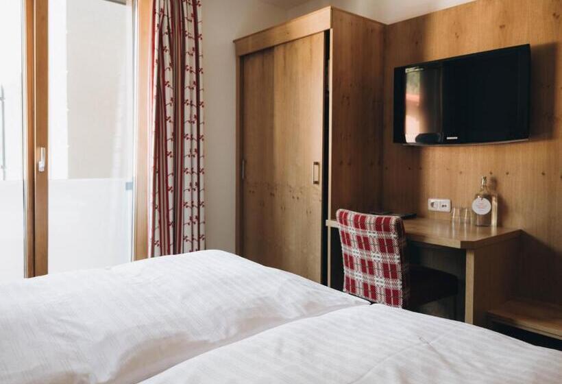 Retkeilymaja Gasthof Post