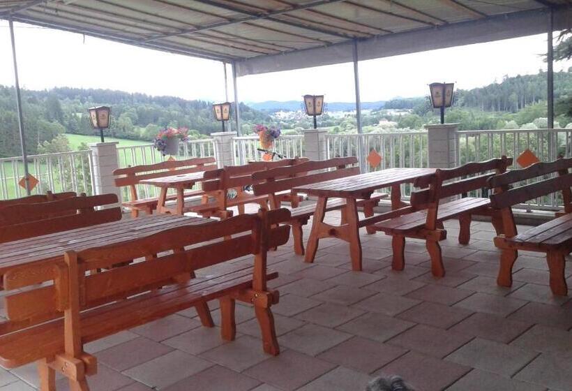 הוסטל Gasthof Tauser