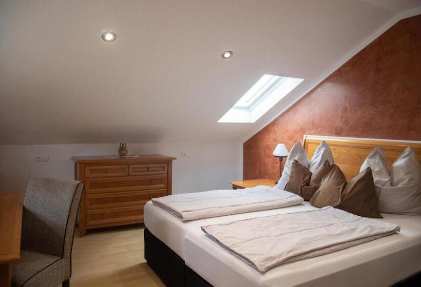 הוסטל Gasthof Tauser