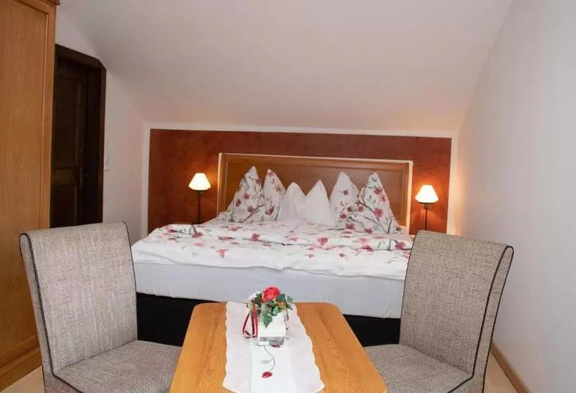 Retkeilymaja Gasthof Tauser