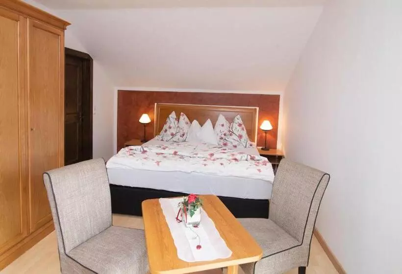 Retkeilymaja Gasthof Tauser