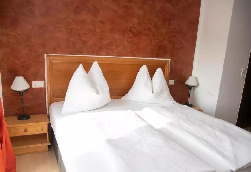 Retkeilymaja Gasthof Tauser