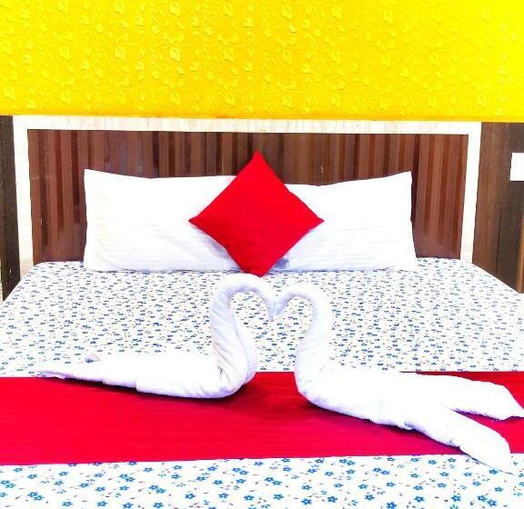 Sashi Puri Near Golden Sea Beach And Temple Fully Air Conditioned Hotel With Parking Facility, Bes