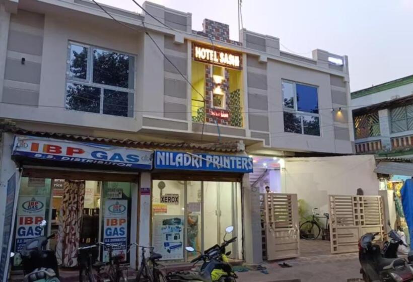 Sashi Puri Near Golden Sea Beach And Temple Fully Air Conditioned Hotel With Parking Facility, Bes