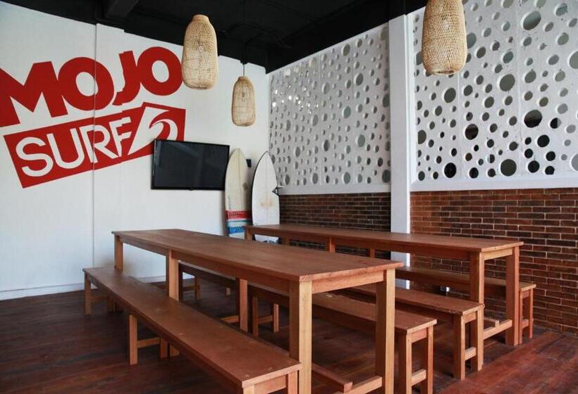 ユースホステル Mojosurf Camp Canggu