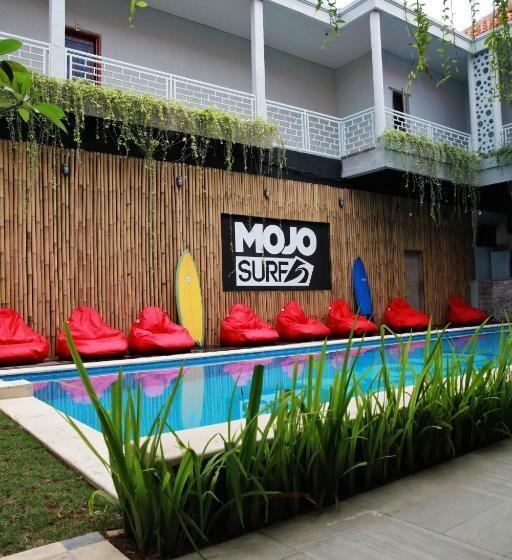 ユースホステル Mojosurf Camp Canggu