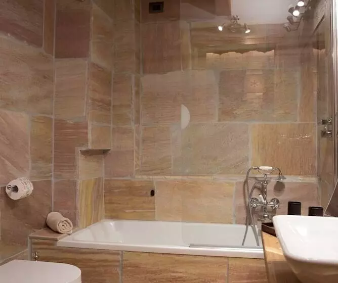 Hotelli Fiocco Di Neve Relais & Spa