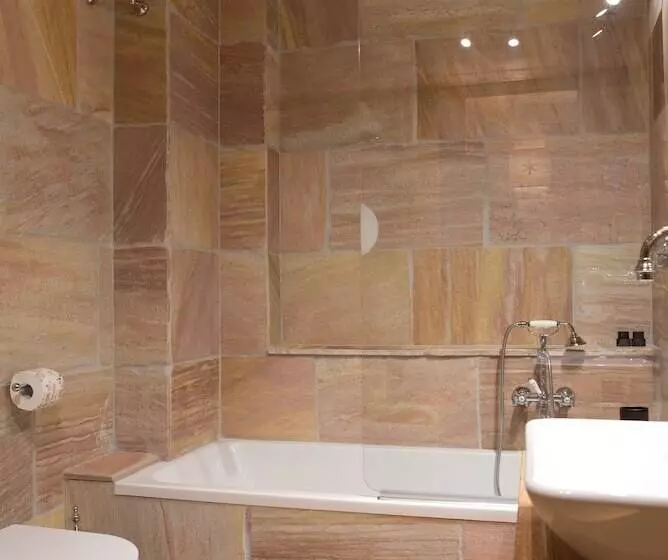Hotelli Fiocco Di Neve Relais & Spa