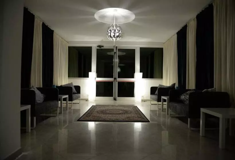 Hotel Infinity