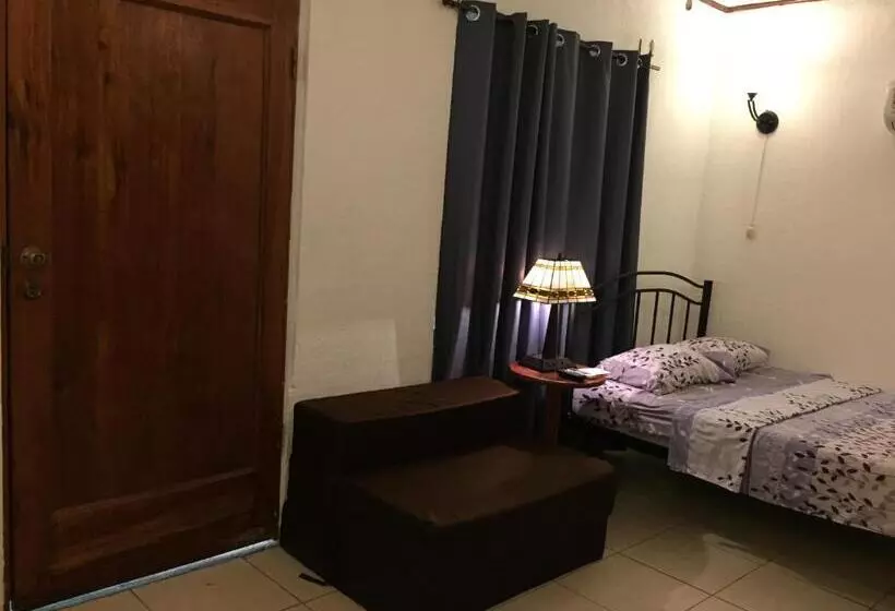 ホテル Villa Prats