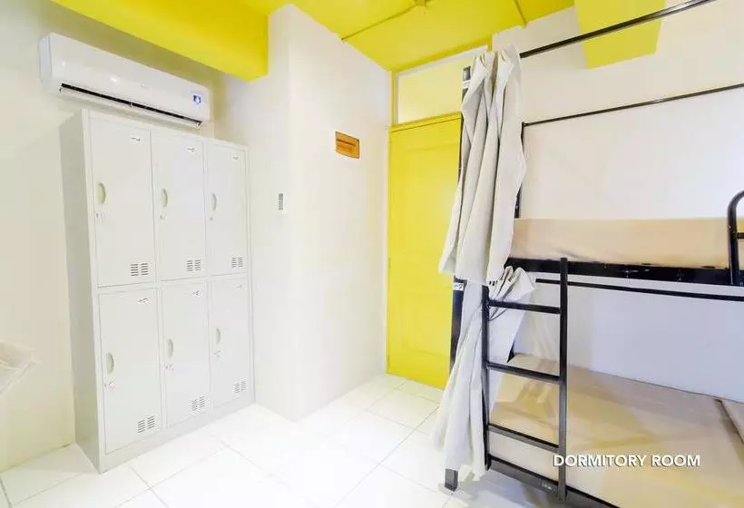Zen Hostel Panay Ave. Qc