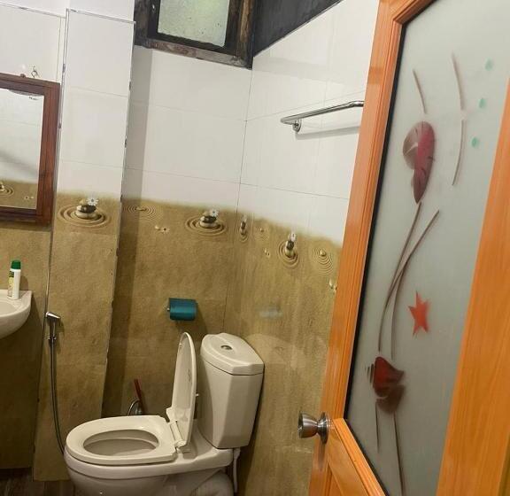 Pensão Sheli S Nest   Ella