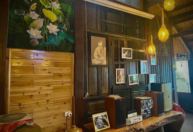 تختخواب و صبحانه Daun Pisang Homestay & Restaurant View Fanxipan