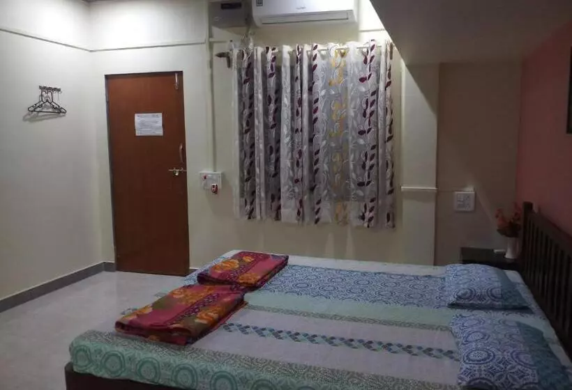 ペンション Anandi Villa Homestay