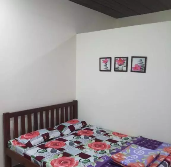 ペンション Anandi Villa Homestay