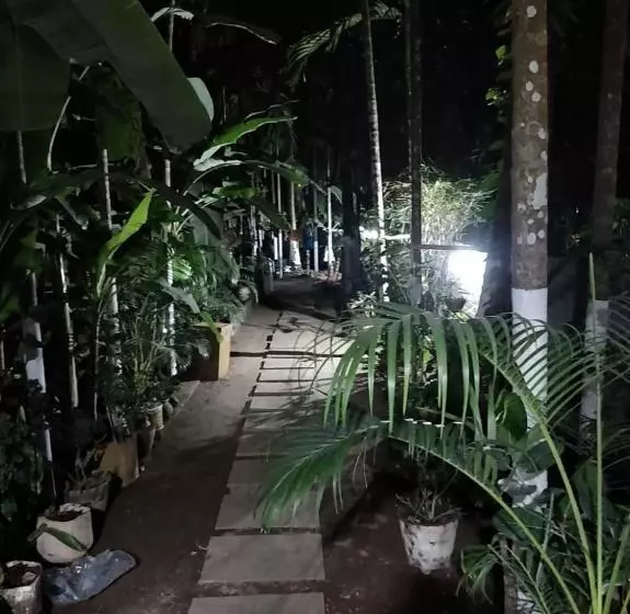 ペンション Anandi Villa Homestay