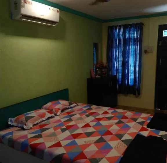 ペンション Anandi Villa Homestay