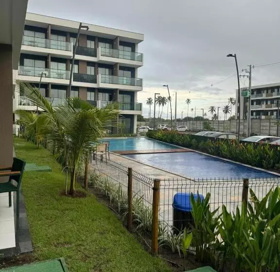 Makia Beach Experience