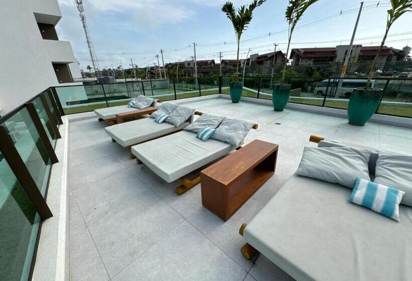 Makia Beach Experience