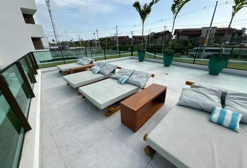 Makia Beach Experience