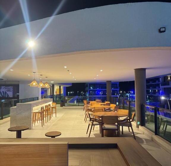 Makia Beach Experience