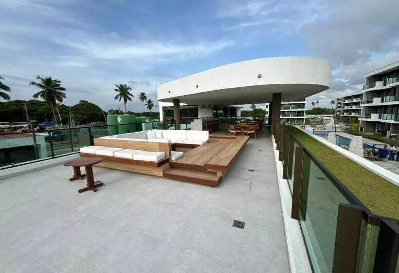 Makia Beach Experience