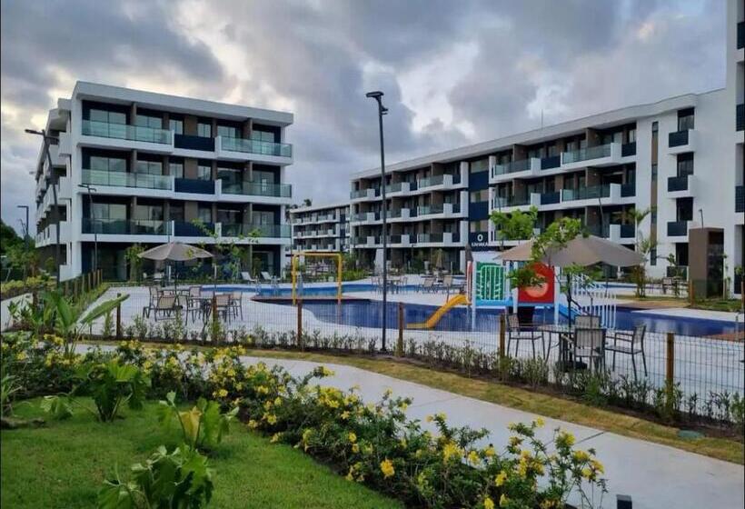 Makia Beach Experience