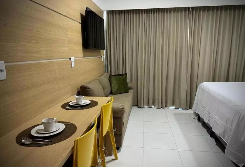 Makia Beach Experience