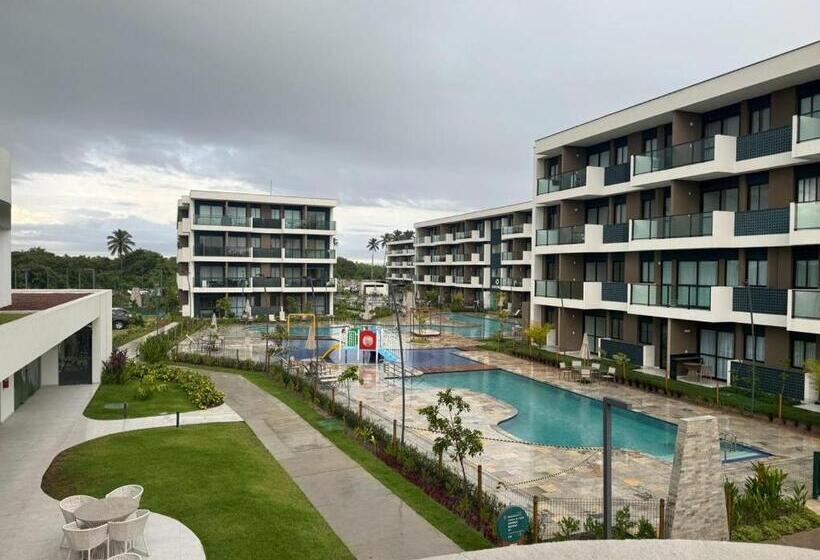 Makia Beach Experience