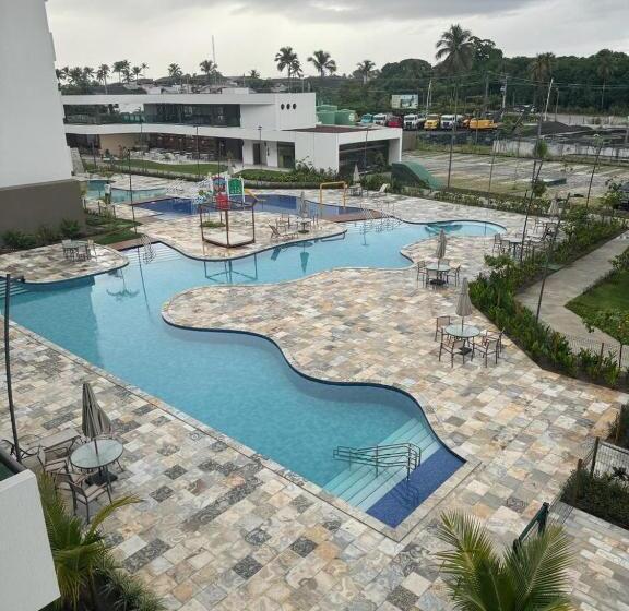 Makia Beach Experience