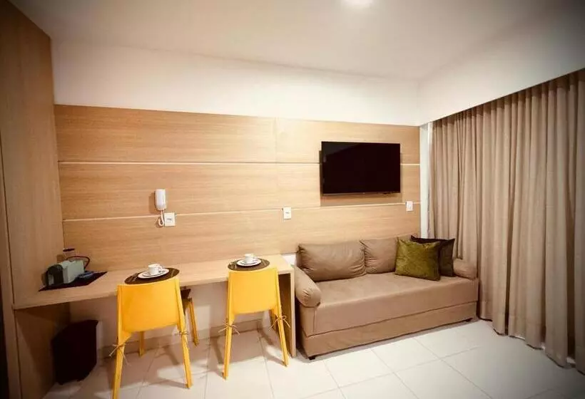 Makia Beach Experience