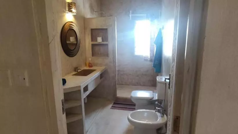 تختخواب و صبحانه Ocean Zuri Villa